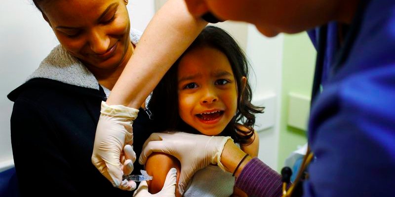 Italy to make all childhood vaccinations mandatory